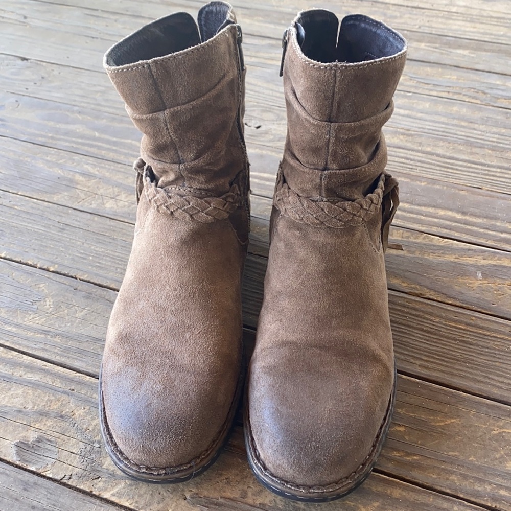 Ankle boots, barely worn!